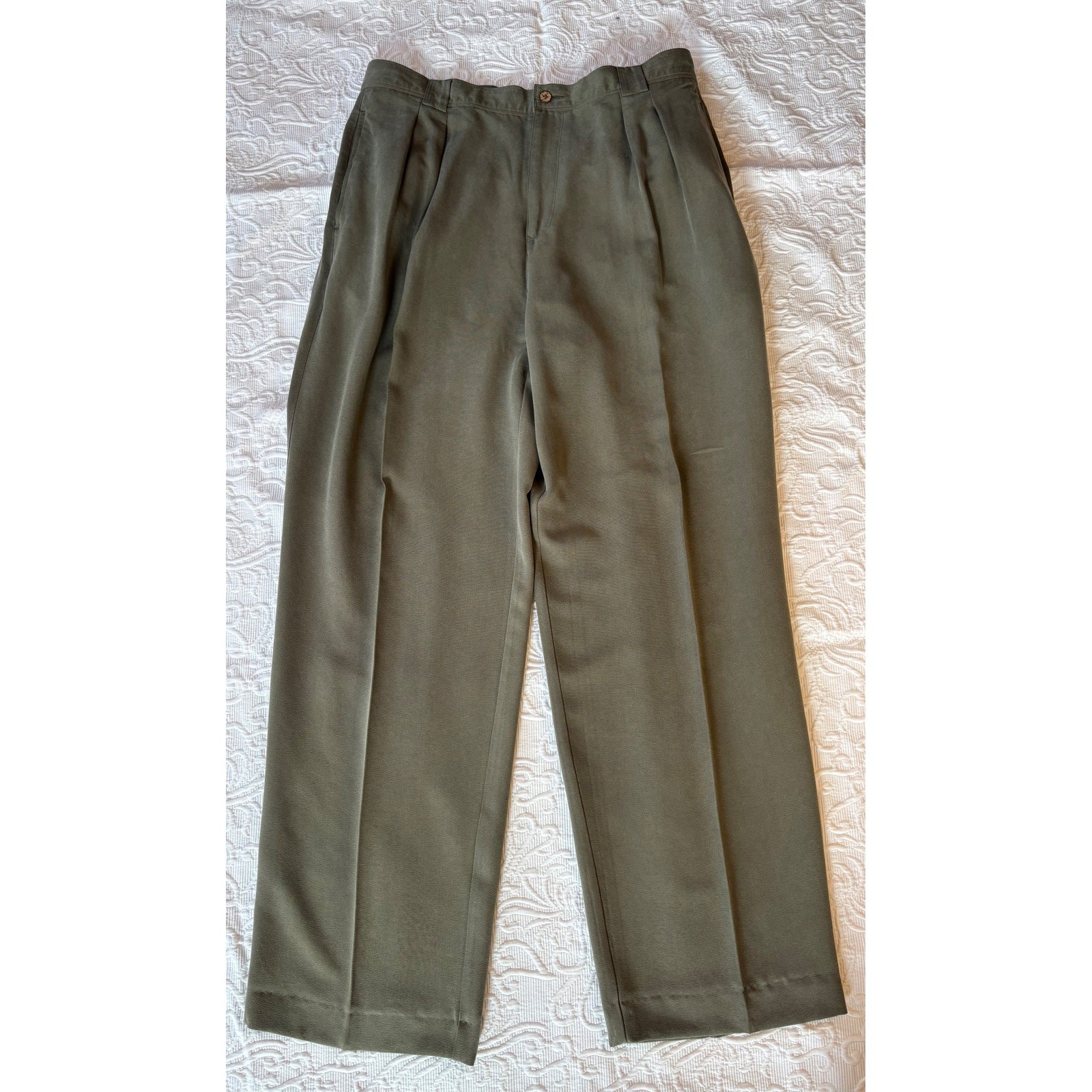 Tommy Bahama Mens Relax Fit Pleated Dress Pants Sage Green 100 Silk Size 35 X 32