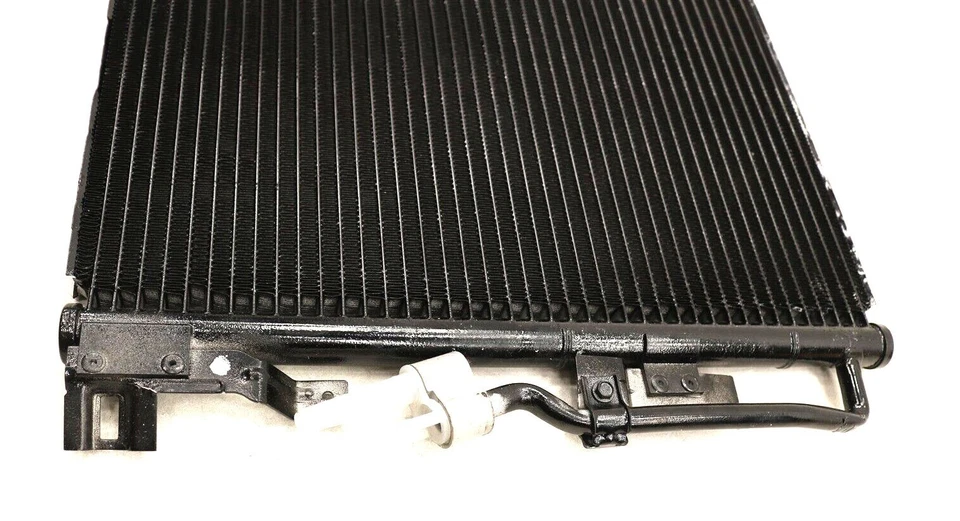 15897864 New AC Condenser Assembly 2004-2007 Saturn Vue - Image 2 of 4