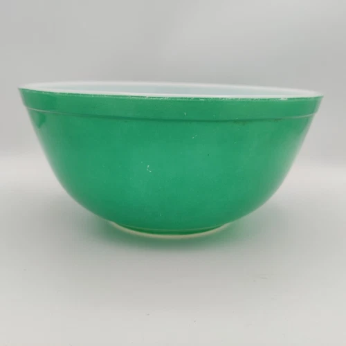 Vintage Pyrex #403 Primary Green Mixing Bowl 2.5 Quart Sunshine Stamp