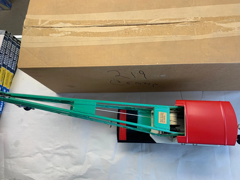 MTH STANDARD GAUGE #219 MECHANICAL CRANE BRASS TRIM WHITE RED ROOF MINTY LIONEL - Image 2 of 4