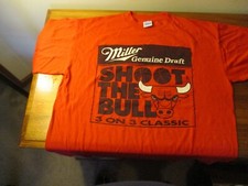 Vintage Shoot The Bull 3 on 3 Classic. L T- Shirt. Chicago Bulls, Made in USA