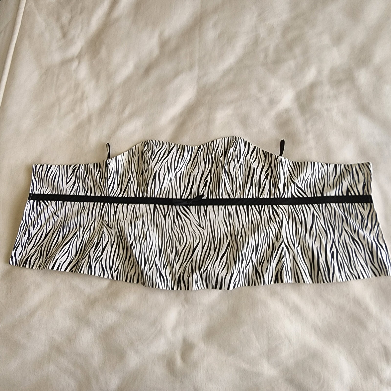 WHBM Size Large Strapless Zebra Print Top White H… - image 9