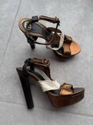 Gucci High Heel Gold Leather Platform Sandals pumps Size 41