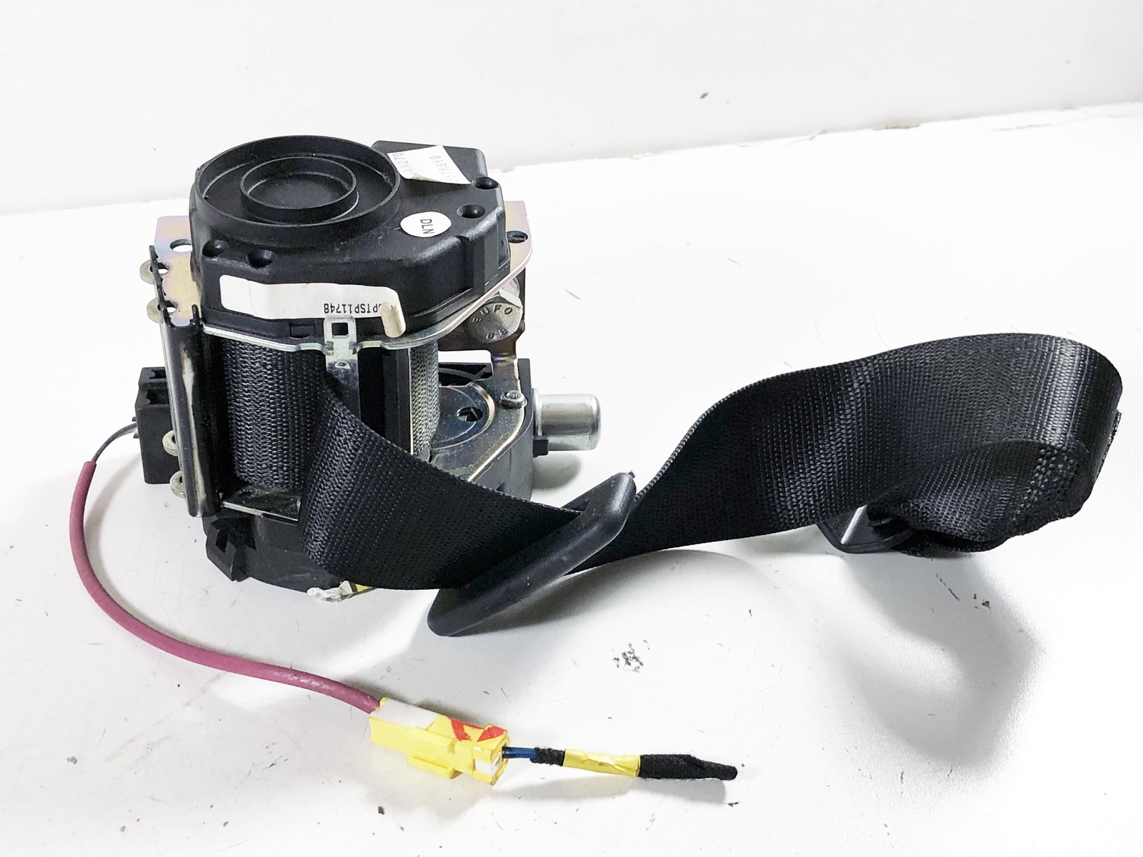 03-13 Maserati Quattroporte M139 Rear Right Seatbelt Retractor OEM NERO Black