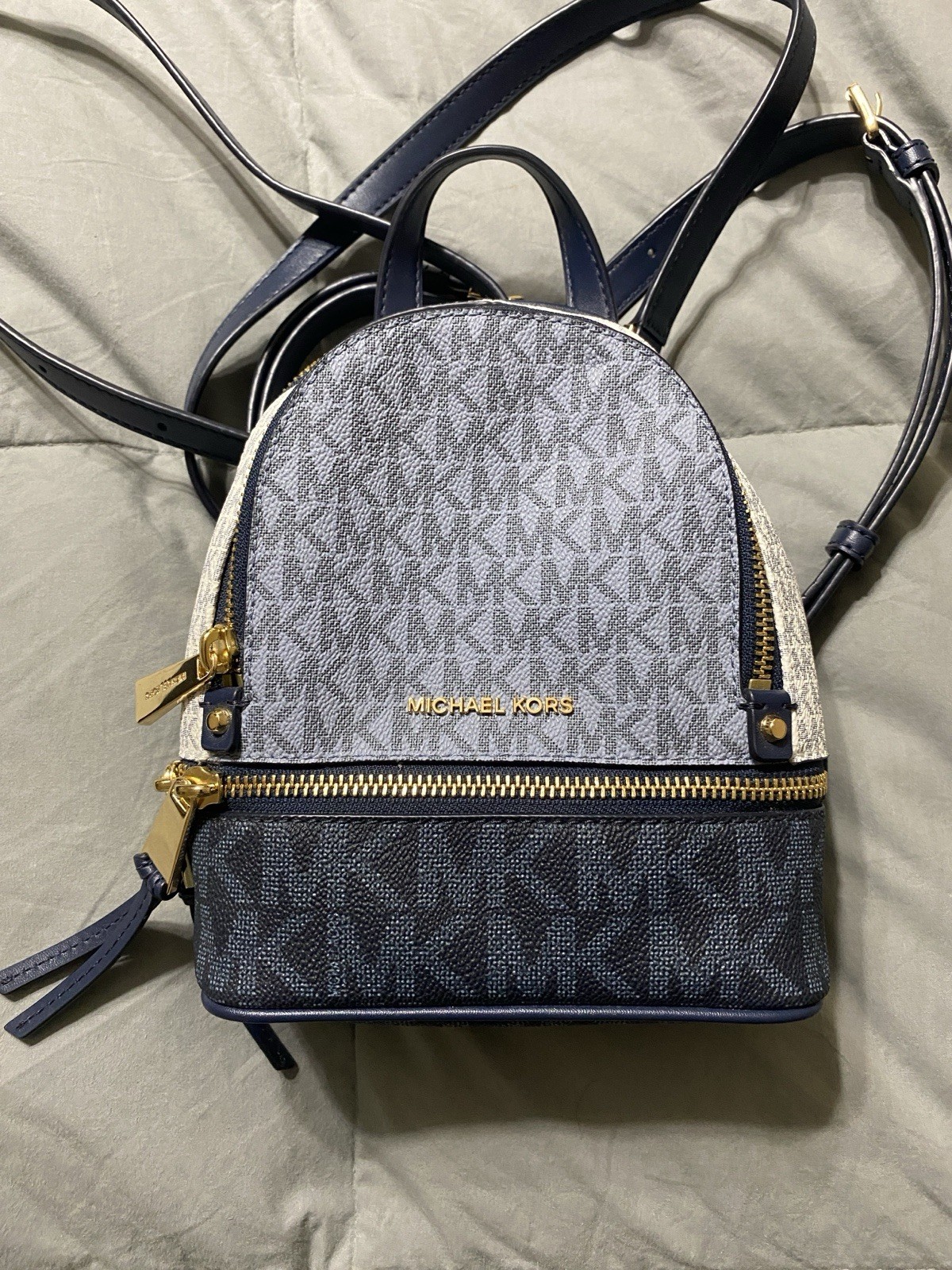 Michael Kors Women's Rhea Zip Medium Backpack, Navy/White/Light Blue, OneSize