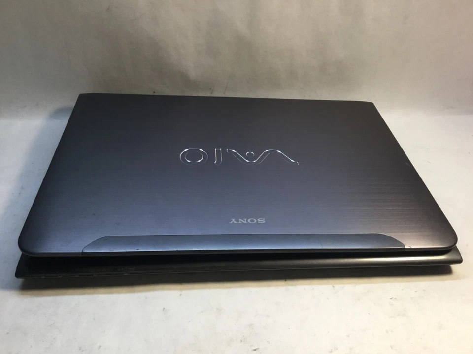 Sony Vaio SVE14AE13L 14" Intel  i7-3632QM- NO POWER/BROKEN HINGE- MZ - Image 2 of 4