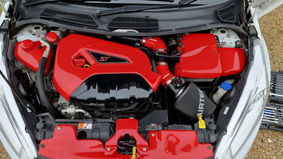 Proform Motorabdeckung - Ford Fiesta ST180 / ST200 - glänzend rot & schwarz Kunststoff