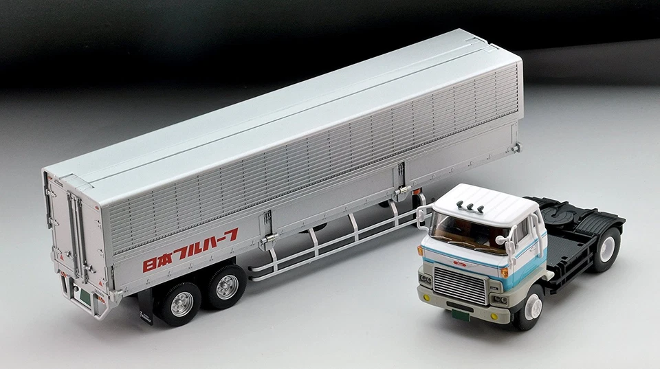 Tomica Limited Vintage Neo 1/64 LV-N167a Hino HE366 Wing Roof Trailer - Image 3 of 4