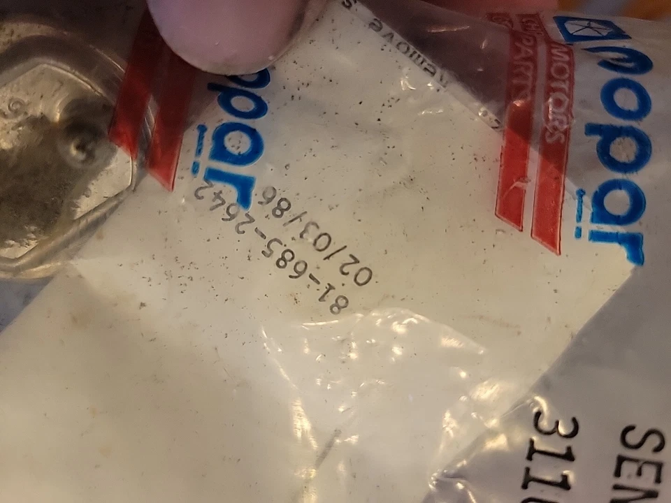 Nuevo de Lote Antiguo Dodge Daytona 1986 Paquete de Sensor de Aire Calefacción # 4397729 Fabricante de Equipo Original Foto 2 de 2