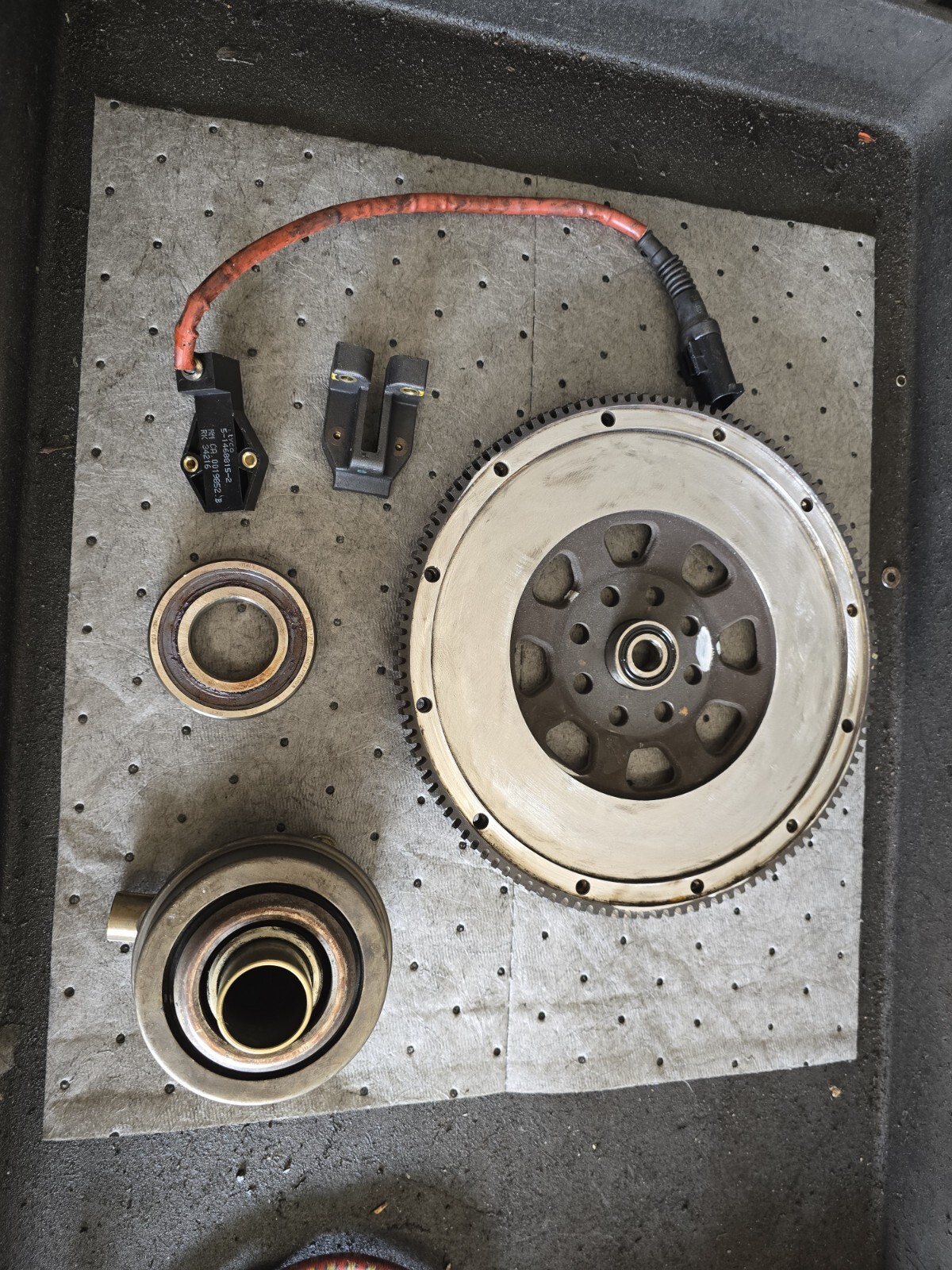 Maserati /Ferrari With F1 Transmission flywheel  ,sensor , Trow