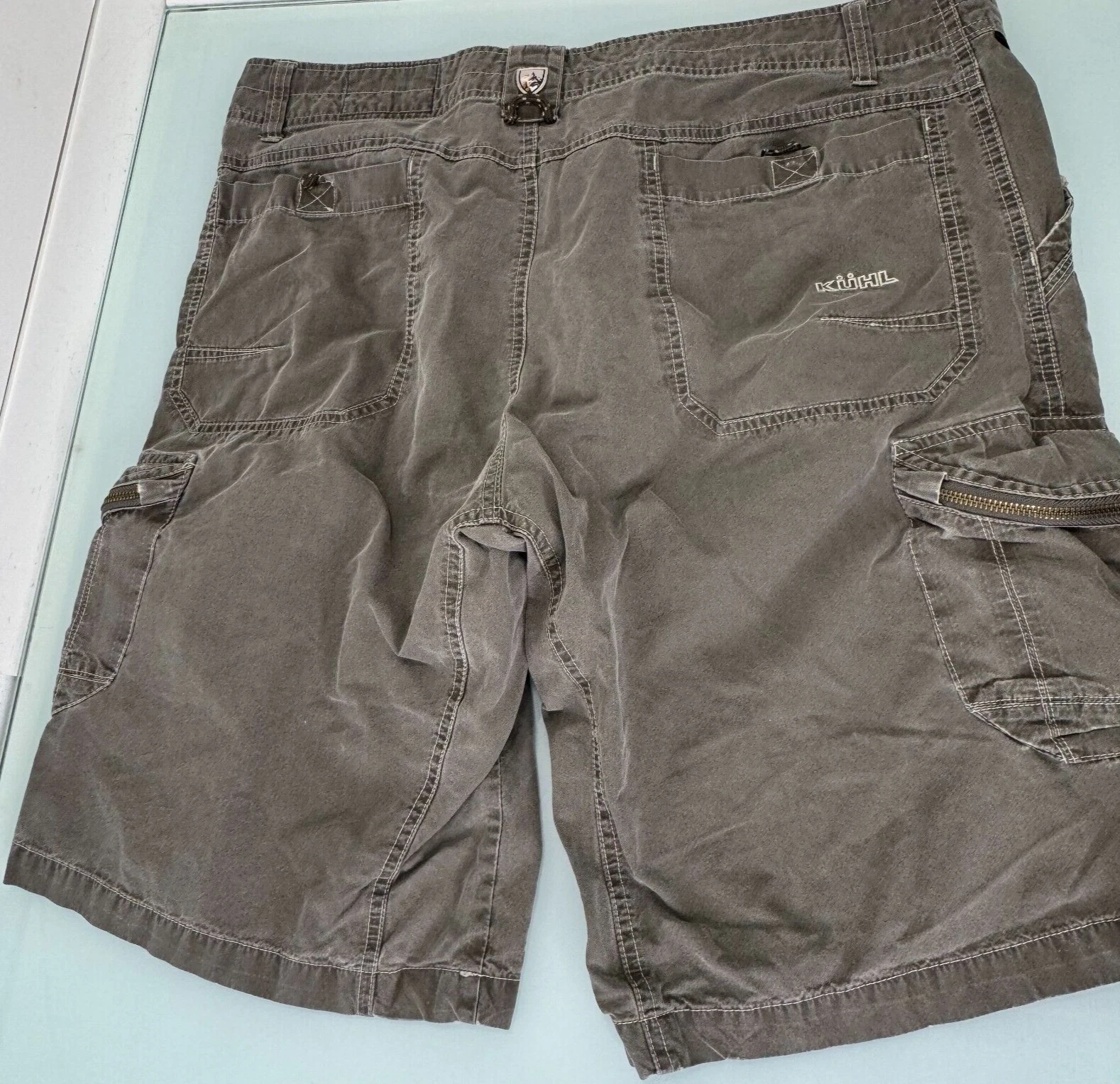 Kuhl Ambush Cargo Shorts Men 38 Vintage Patina Dye Hiking Khaki Zipper Pockets