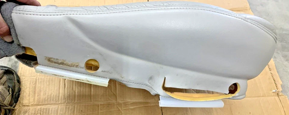 1995 1996 1997 1998 Lincoln Continental RH Passenger Seat Base Cushion Gray - Image 4 of 4