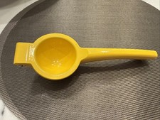 Metal Lemon Squeezer Ergonomic Handheld Citrus Juicer Press Heavy Duty Lime Tool