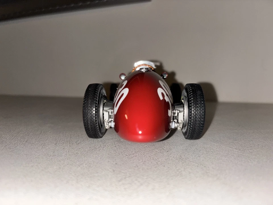 EXOTO 1/18 FERRARI 500F2 1952 #30 Piero Taruffi 1° posto GP SVIZZERA - Immagine 4 di 4