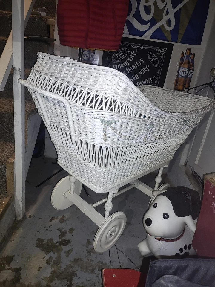 Vintage White Wickard Baby Craddle - Image 3 of 4