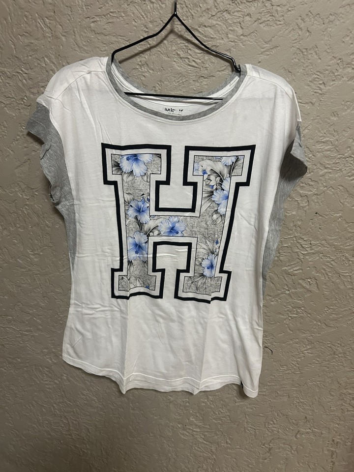 Women’s Hurley White And Grey Floral Graphic Tee PN 1843