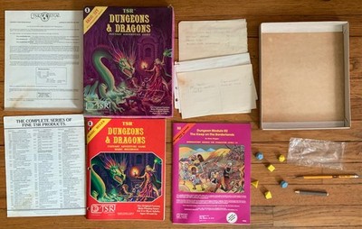 VTG TSR Dungeons and Dragons Basic Set 1! 1011 1980 / 1981! Dice! Estate Fresh!