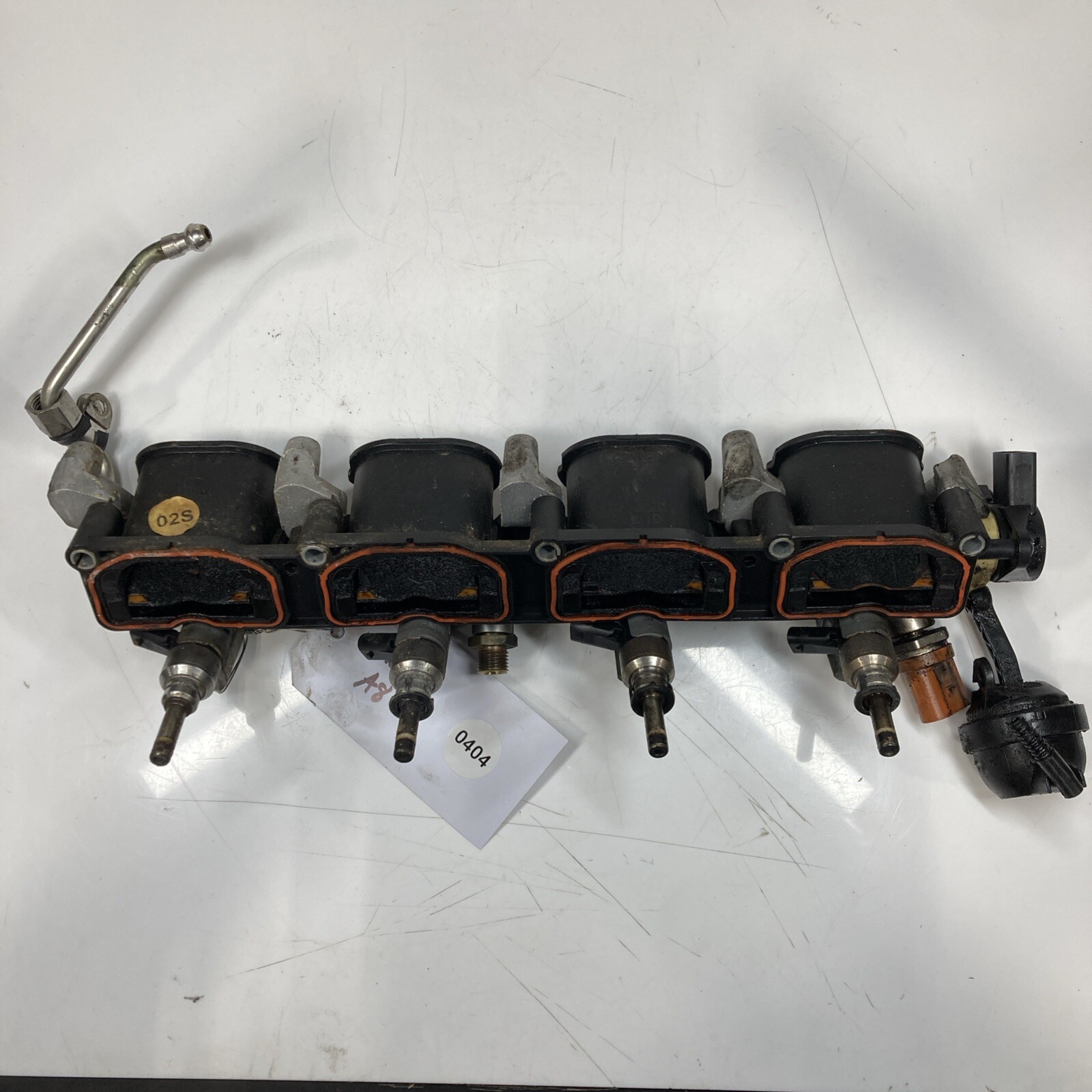 2011-2012 Audi A8 Quattro 4.2L Right Intake Manifold & Direct Injectors