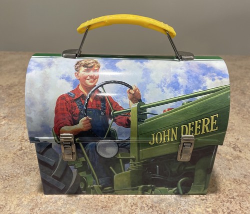 EUC! Collectible John Deere Green Tractor Small Tin Box 7” long & 5  1/4” tall