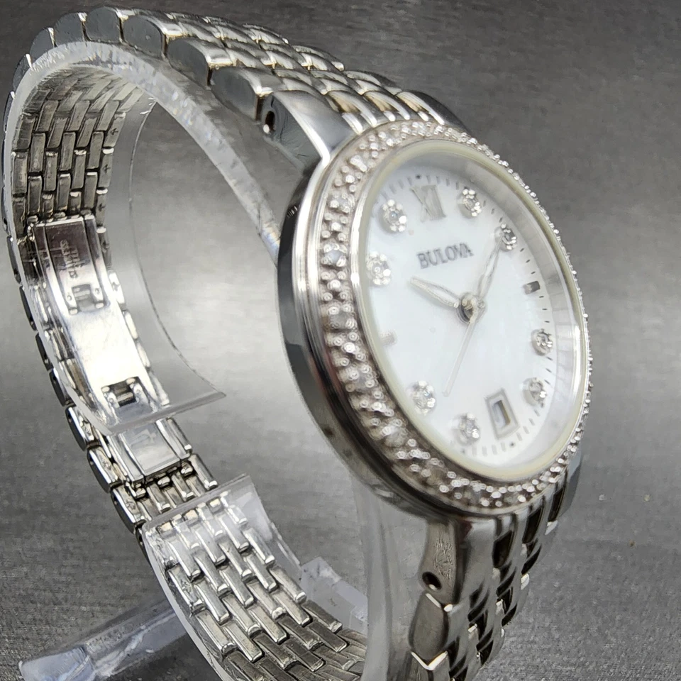 Reloj Bulova Mujer 26mm Esfera Blanca Tono Plateado Redondo Fecha 96r203 Batería Nueva Foto 4 de 4