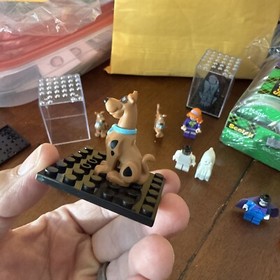 LEGO Scooby-Doo Minifigure Pilot Goggles Pattern Great Dane 75901