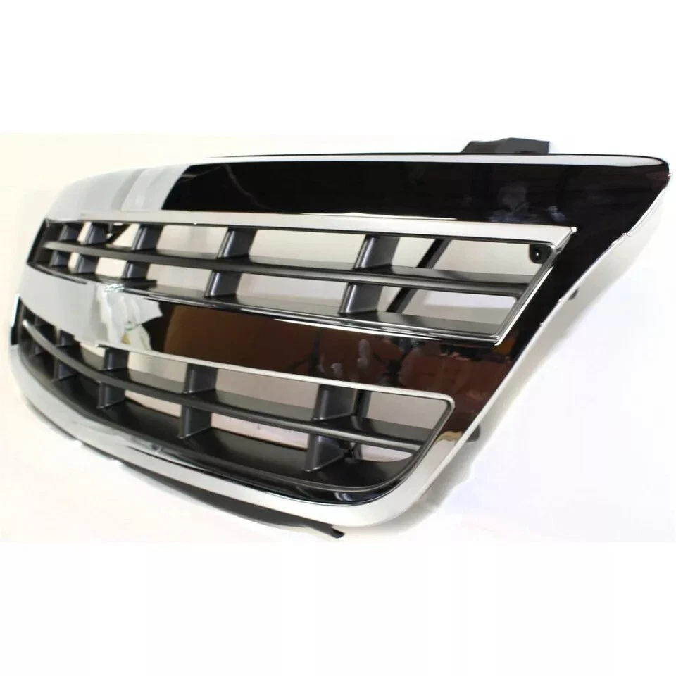 New Front Grille Chrome Shell with Black Insert Fits 2001-2005 Chevrolet Venture Foto 4 de 4