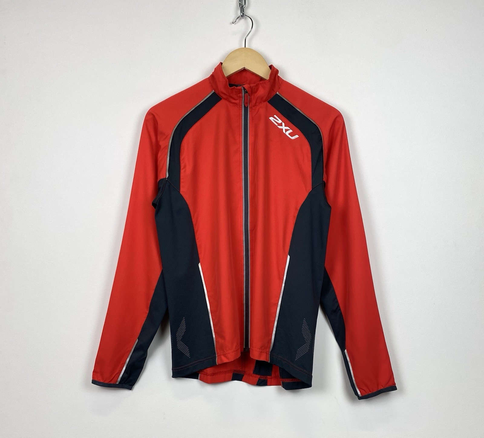2XU Full Zip Running Light Jacket Mens Size Small Red Sports Zip Pockets Top