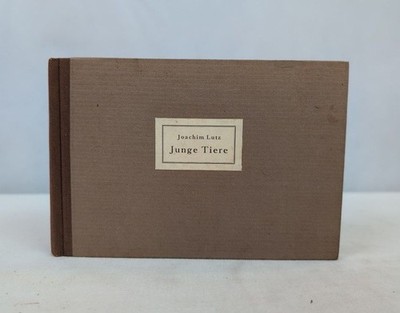 Junge Tiere. Ein kleines Skizzenbuch. Lutz, Joachim: