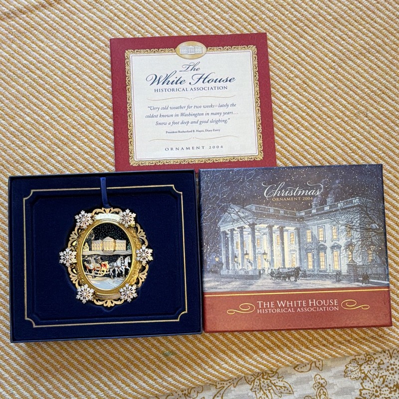 White House Historical Association 2004 Hayes Sleigh Ride Metal Ornament Box