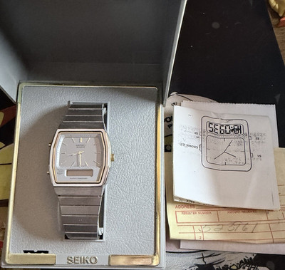 Seiko Quartz Analog-Digital H601-5400 Wristwatch Alarm Chronograph w/ Box