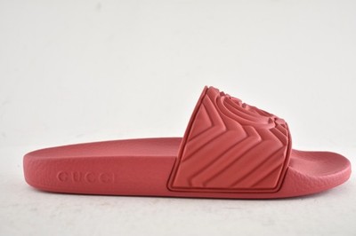 Gucci Quilted GG‎ Rubber Slide Sandals Deep Coral Red Mens 9 Gucci Deep Coral Red Rubber Quilted GG Logo Flat Pool Slide  main image 3