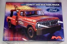Moebius 1972 Ford F-350 4X4 Tow Truck Wrecker 1:25 scale model car kit 2598