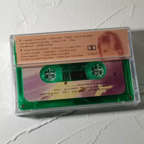 Taylor Swift - Lover & 1989 - Album Song Cassette Tapes - New and Sealed - Picture 5 of 9