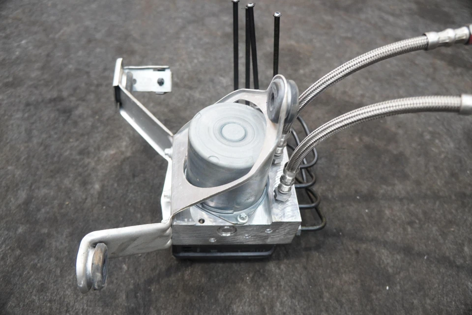 Módulo de bomba ABS de freno antibloqueo 98735595505 OEM Porsche Cayman 987 2006-08 Foto 2 de 4