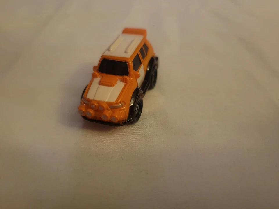 Small Hasbro Micro Machine SUV in Orange and White - Image 2 of 4