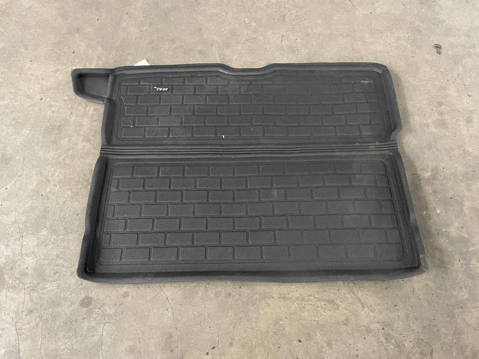 Alfombrilla de goma para maletero trasero Mercedes Clase GLC MAXpider 2016-2021 3D 1399 Foto 2 de 4