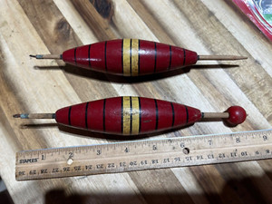 Antique fishing bobbers (23432)