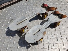 Antichi pattini a rotelle in metallo regolabili da collezione con ruote in metallo