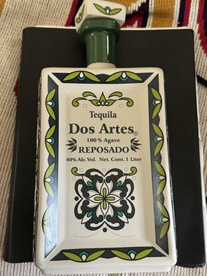 Dos Artes Handmade Glass Bottle
