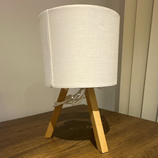 Modern Wood Tripod Table Lamp, White Drum Shade,Switch (come with light )