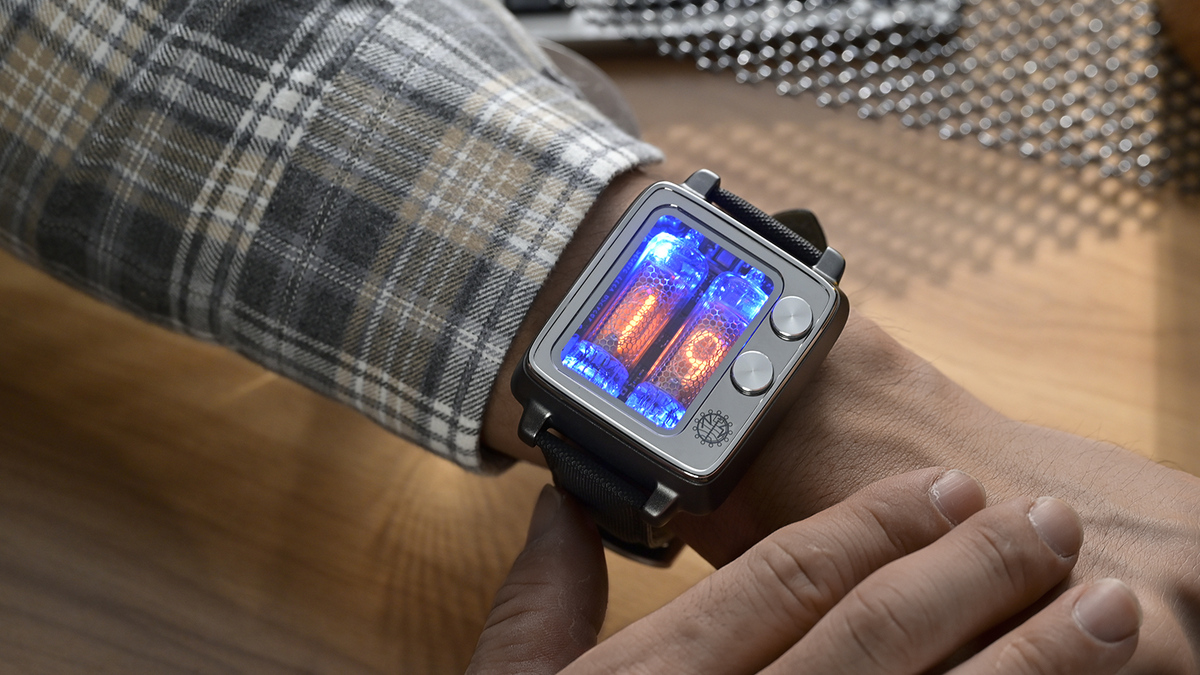 New Titanium NEONWORKS BTF2 NIXIE TUBE WATCH Retro Timer WristUp