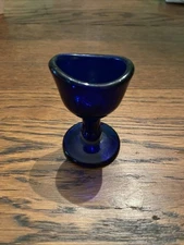 Vintage Cobalt Blue Glass Eye Cup Bath Wash Rinse Medicine - 2 1/2"