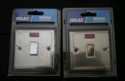   2X ARLEC   1 Gang Edelstahl gebürstet 20A Schalterplatte mit LICHT NEON