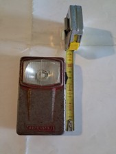 Torcia elettrica superpila vintage, in metallo rossa.  Torcia elettrica superpil