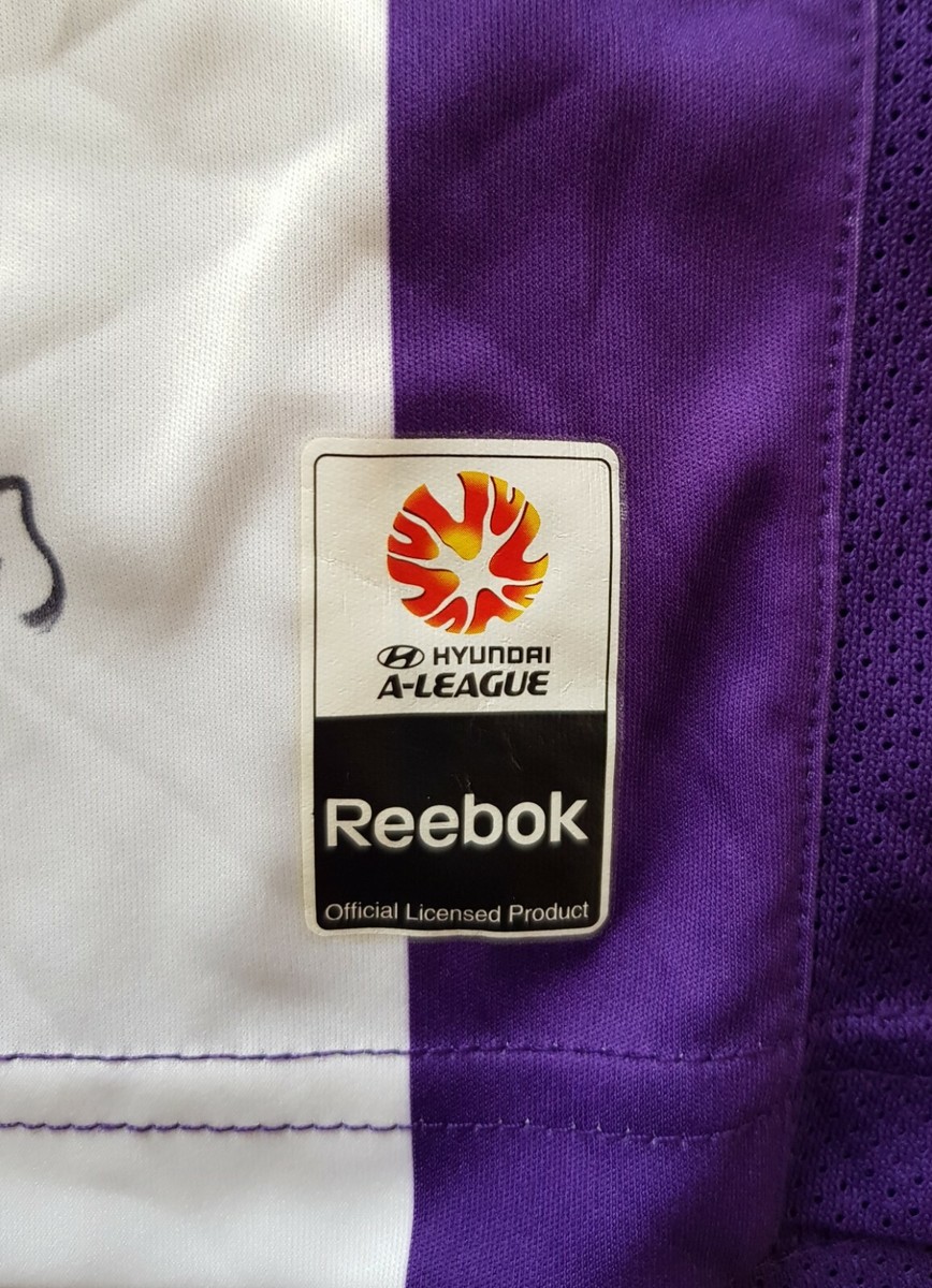 Sortie des maillots domicile et extérieur des Perth Glory 24-25 - Footy Headlines FR