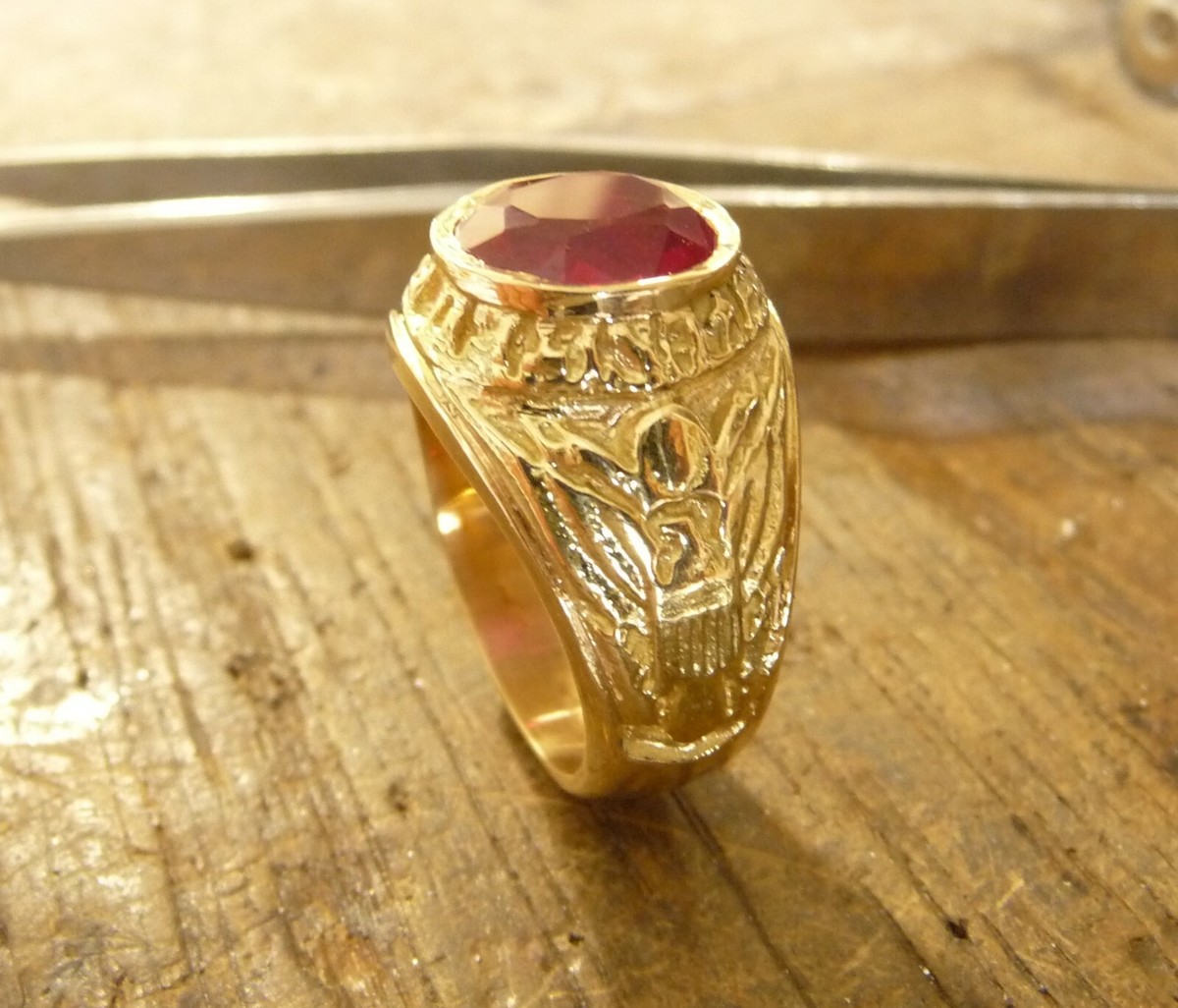 Bague Vintage Années 90 Or Laminé 14 Ct Avec Rubis - Taille US 8.5 - Royaume-Uni
