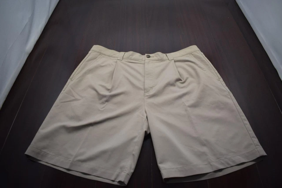 Pantalones Cortos de Golf Adidas Beige Plisados Rendimiento Atléticos Para Hombre Talla 38 Foto 2 de 4