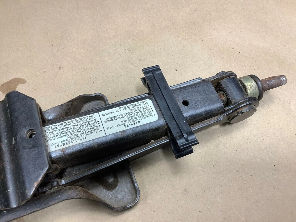 Mini Cooper S Clubman 2009 rueda de repuesto de emergencia llanta herramienta gato kit de elevación OEM+ Foto 2 de 4