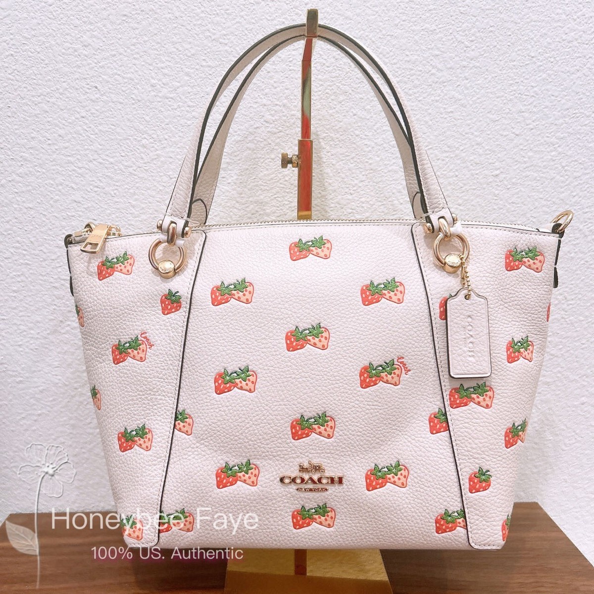 COACH チェス NWT Coach Kacey Satchel With Strawberry Print CB597 (chalk