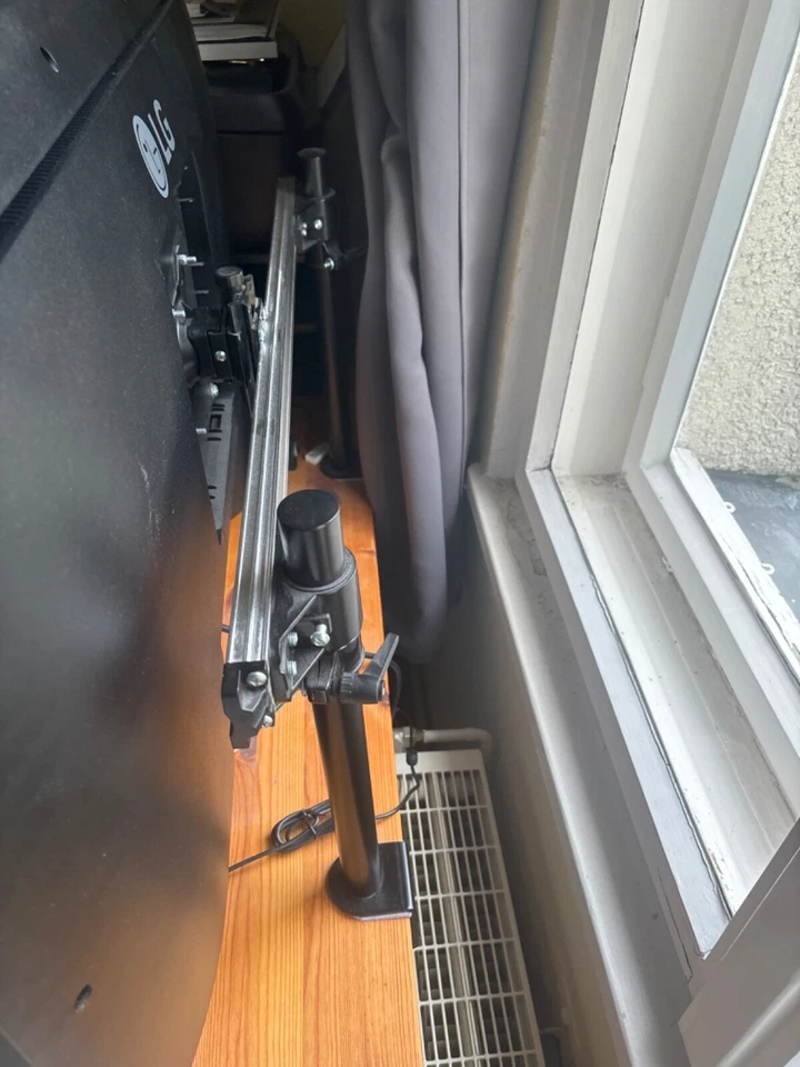 Monitorhalterung für den Schreibtisch 15-49 Zoll silber-schwarz